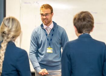Final call for September start teacher training - 1 July deadline